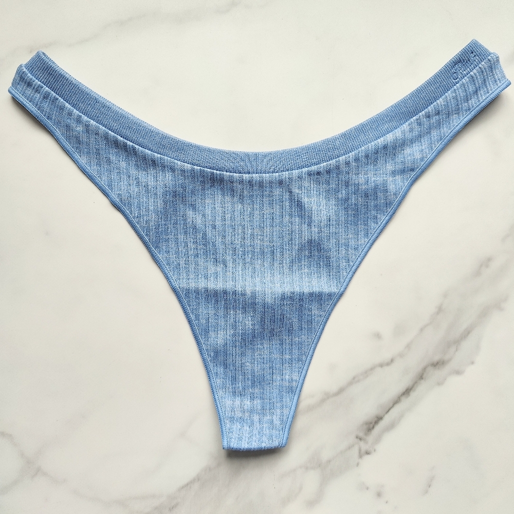 NWT PINK VICTORIA'S SECRET SEAMLESS HIGH-LEG RIB THONG PANTY IN REGATTA BLUE SMA